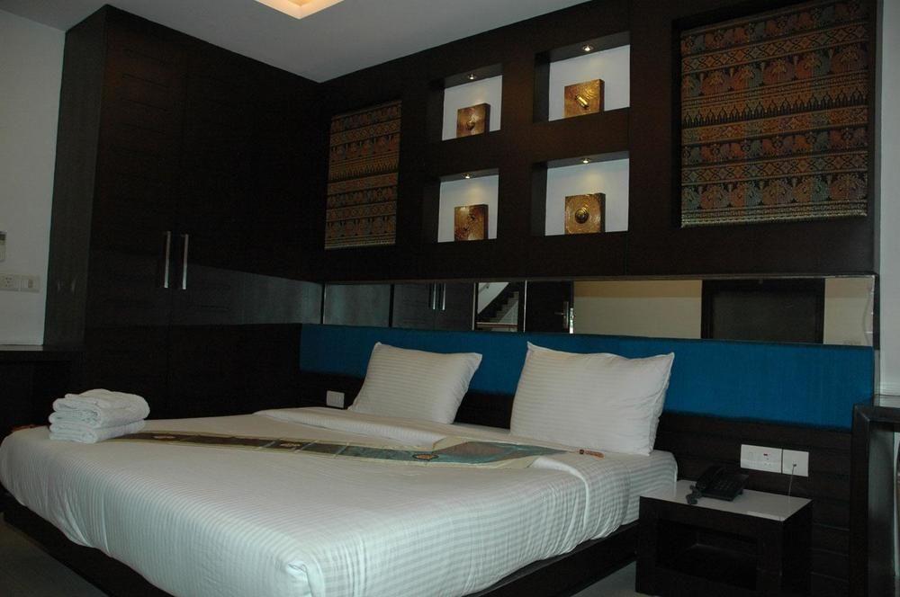 Hotel Swaran Palace Delhi Kültér fotó