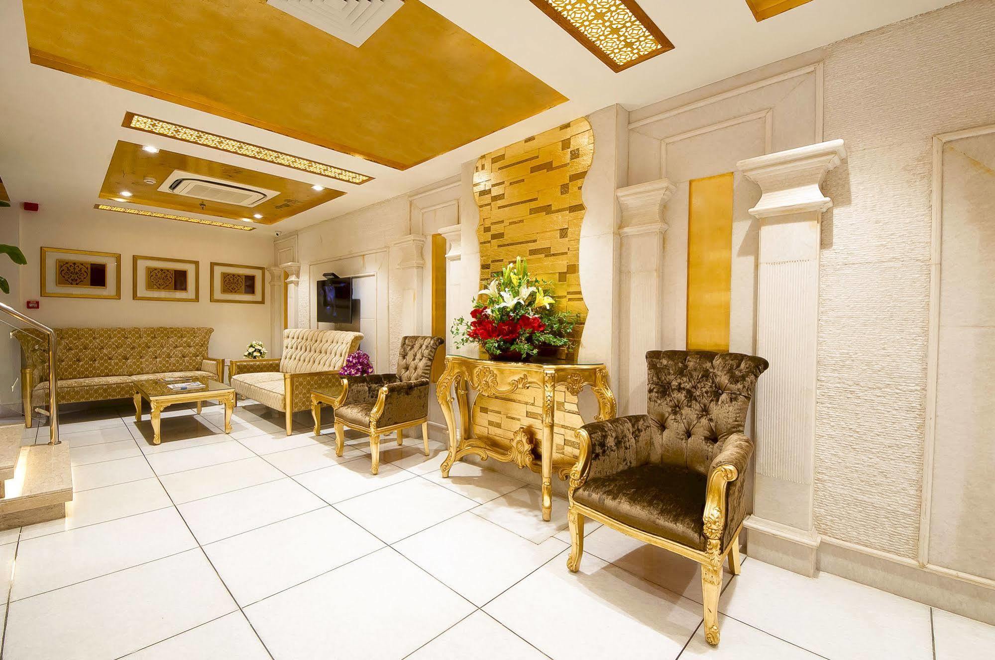 Hotel Swaran Palace Delhi Kültér fotó