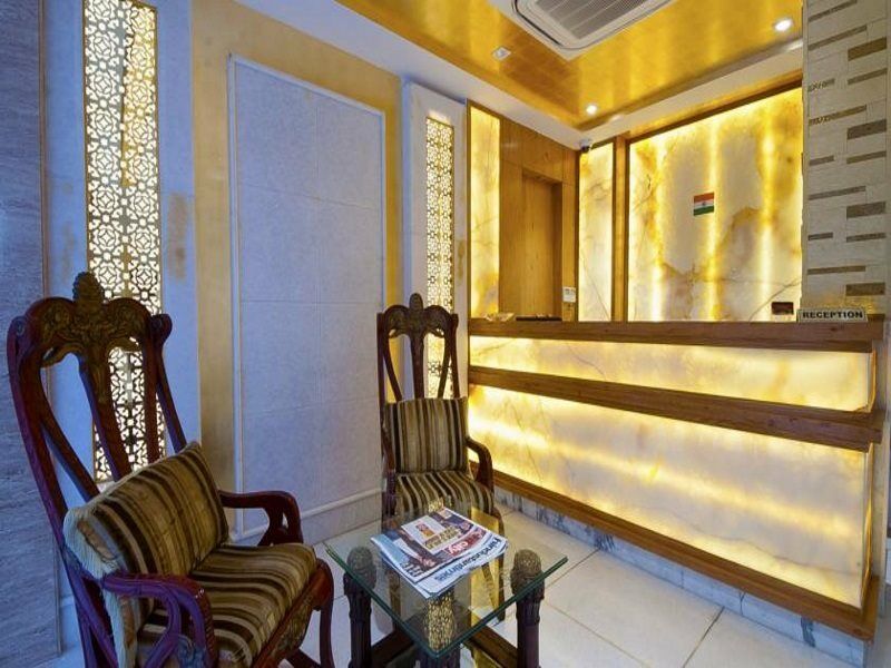 Hotel Swaran Palace Delhi Kültér fotó